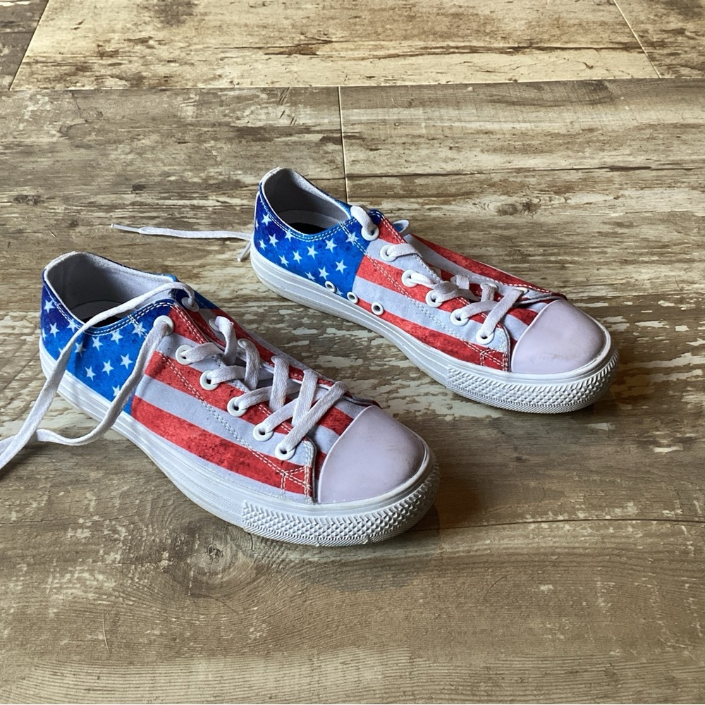 RAAD Shop Canvas USA Flag Skaters Sneakers Men’s 6 Women’s 7.5